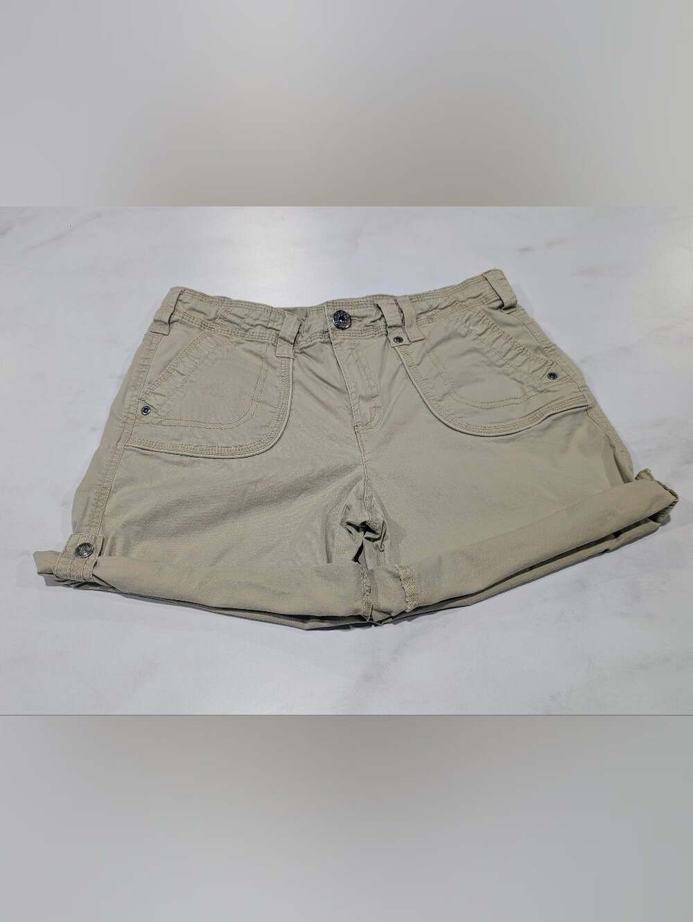 Everyday Roll-Cuff Bermuda Shorts in Light Beige